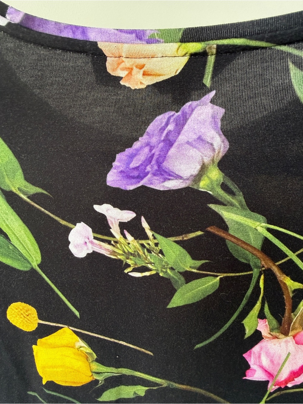 Ted Baker Women’s Black Floral Crewneck Top - Multicolor Blooms - Picture 5 of 5